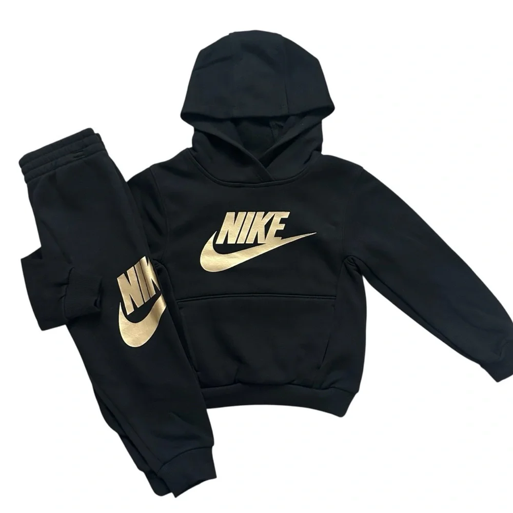 Nike 2 Piece Set Hoodie Joggers Black With Gold Logo Boys Size 5 NWT